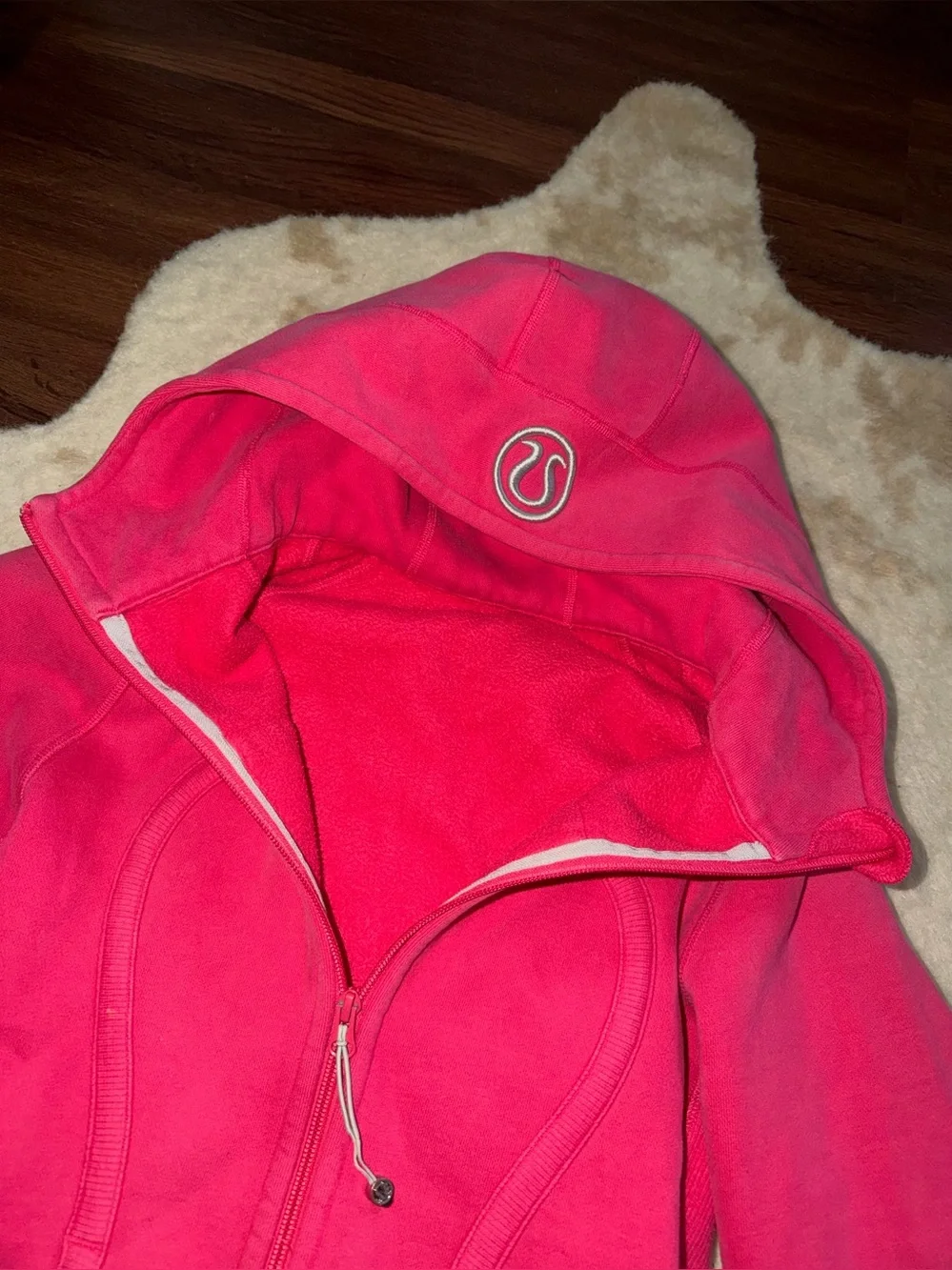 Rare Lululemon Scuba Hoodie Bon Bon logo $138 casual activewear workout zip fall